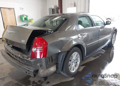 2008 Chrysler 300 Touring from USA, damaged, VIN 2C3KA53G28H109177